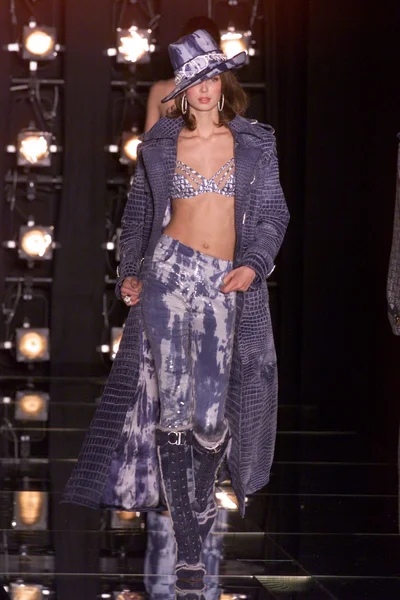 Look 28